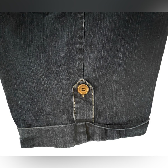 Gold Flava women’s denim shorts size 24 plus NWOT - Picture 3 of 9